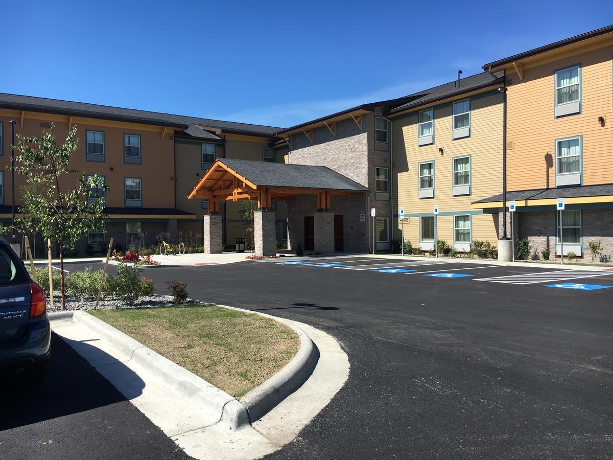 Aptel Studio Hotel Anchorage Exterior photo