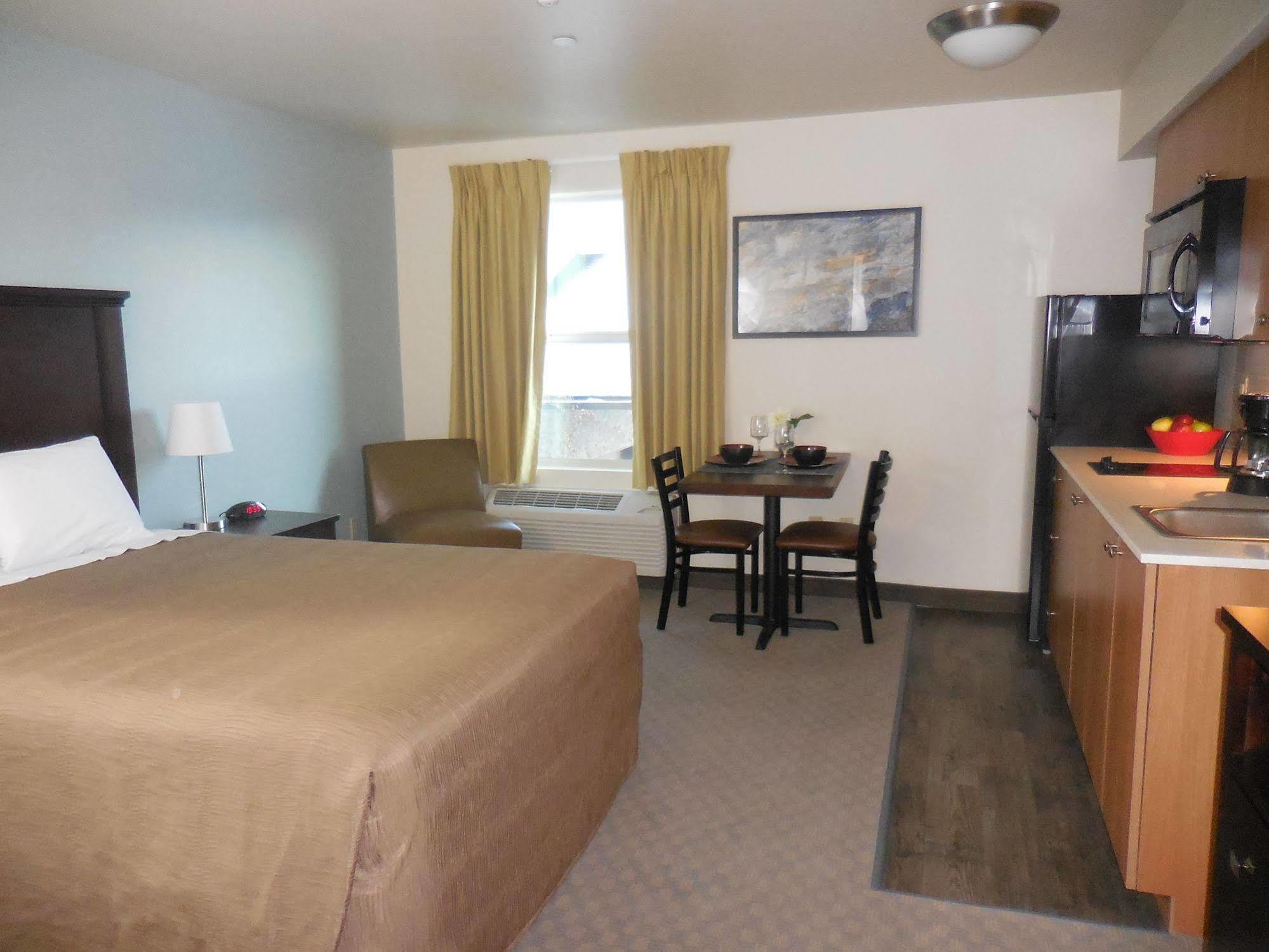 Aptel Studio Hotel Anchorage Exterior photo